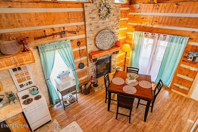 2110 Rising Fawn Way, Sevierville, TN 37876