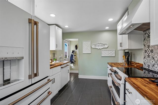 4323 15th Avenue S, Seattle, WA 98108