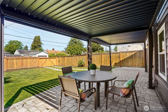 4323 15th Avenue S, Seattle, WA 98108