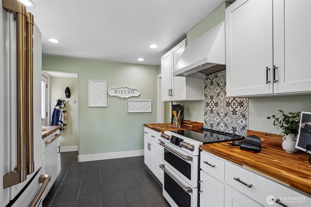 4323 15th Avenue S, Seattle, WA 98108