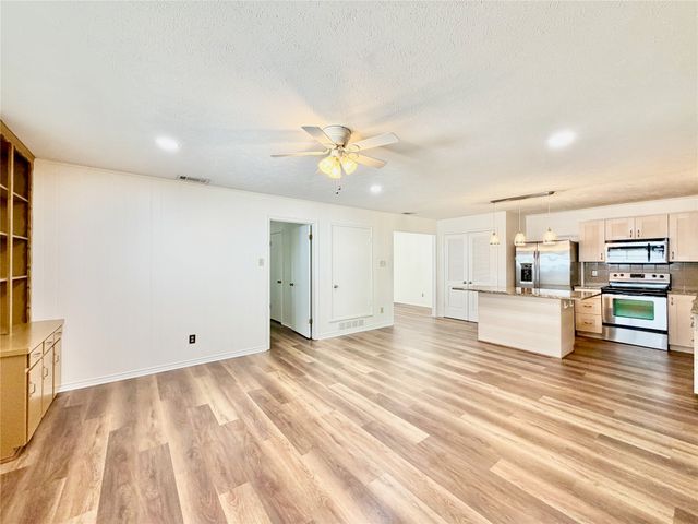 8405 Lullwater Drive, Dallas, TX 75218