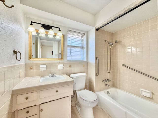 8405 Lullwater Drive, Dallas, TX 75218