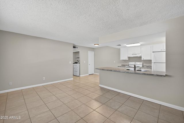 860 E BROWN Road 67, Mesa, AZ 85203