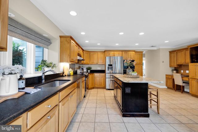 558 BROWNSVILLE RD, Sinking Spring, PA 19608