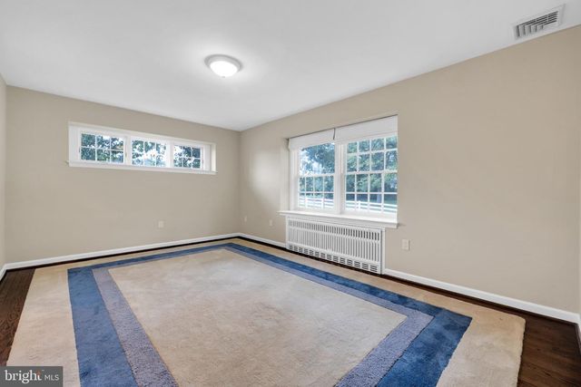 558 BROWNSVILLE RD, Sinking Spring, PA 19608