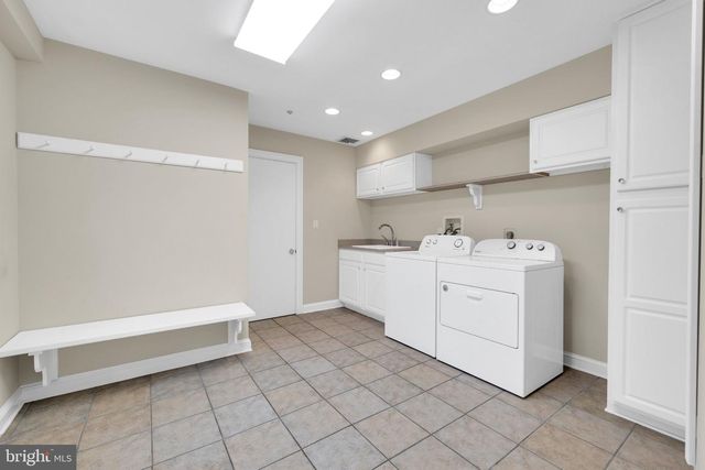 558 BROWNSVILLE RD, Sinking Spring, PA 19608