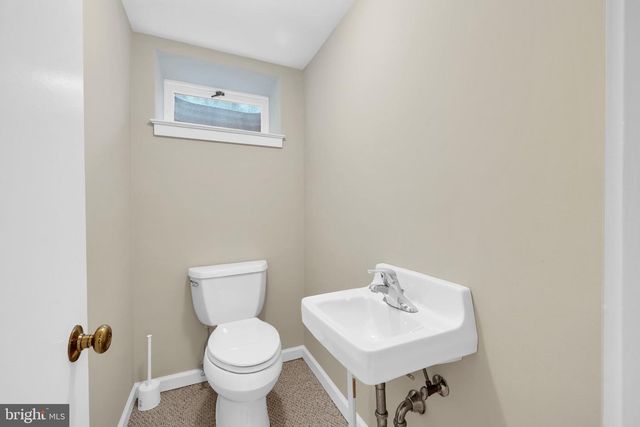 558 BROWNSVILLE RD, Sinking Spring, PA 19608