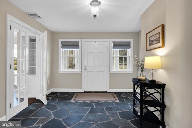558 BROWNSVILLE RD, Sinking Spring, PA 19608