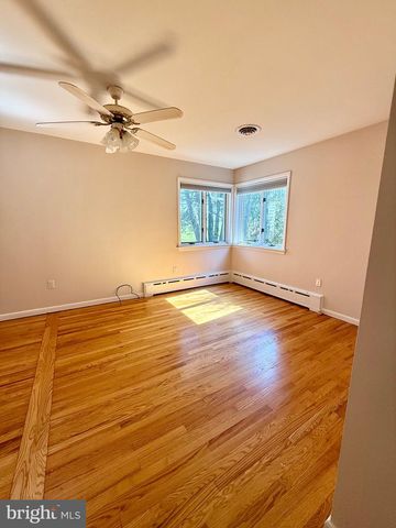 623 W MAIN ST, Hummelstown, PA 17036