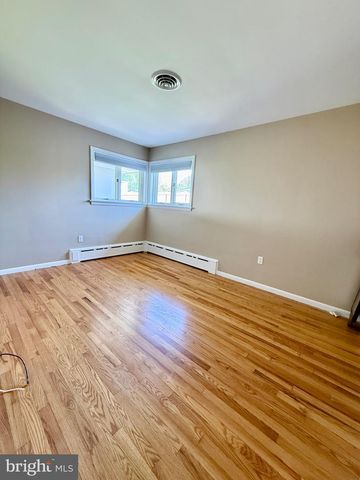 623 W MAIN ST, Hummelstown, PA 17036