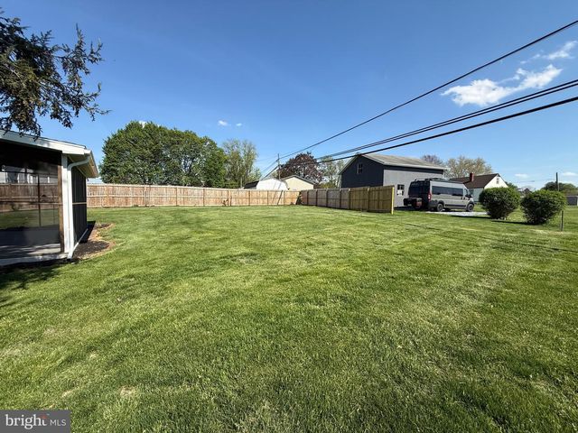 623 W MAIN ST, Hummelstown, PA 17036