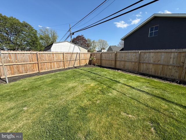 623 W MAIN ST, Hummelstown, PA 17036