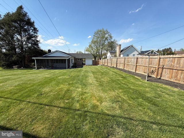 623 W MAIN ST, Hummelstown, PA 17036
