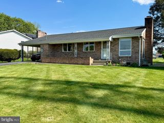 623 W MAIN ST, Hummelstown, PA 17036