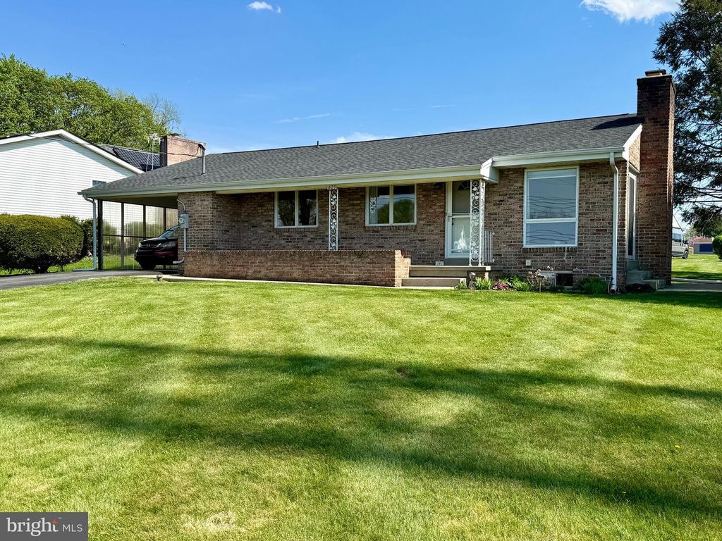 623 W MAIN ST, Hummelstown, PA 17036