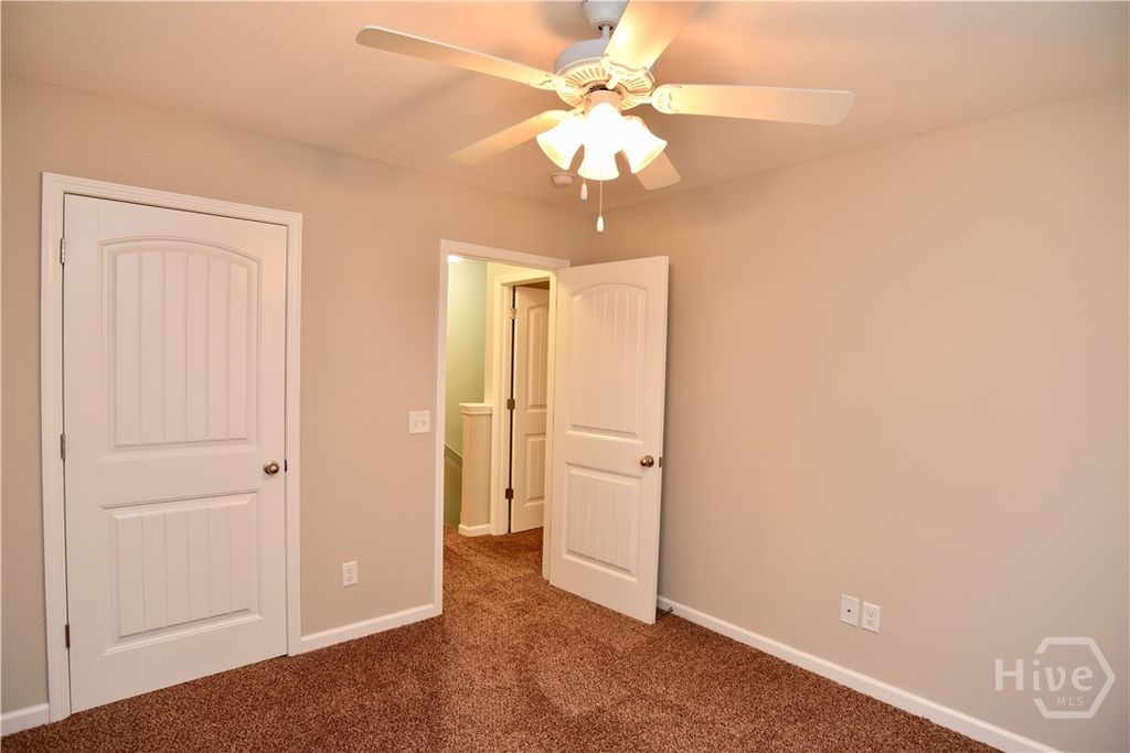 Image 10 of property listing at 45 Walker Court, Richmond Hill, GA 31324