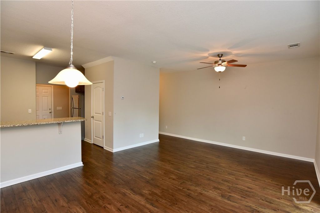 Image 3 of property listing at 45 Walker Court, Richmond Hill, GA 31324