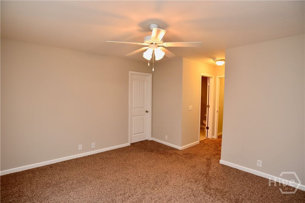 Image 6 of property listing at 45 Walker Court, Richmond Hill, GA 31324