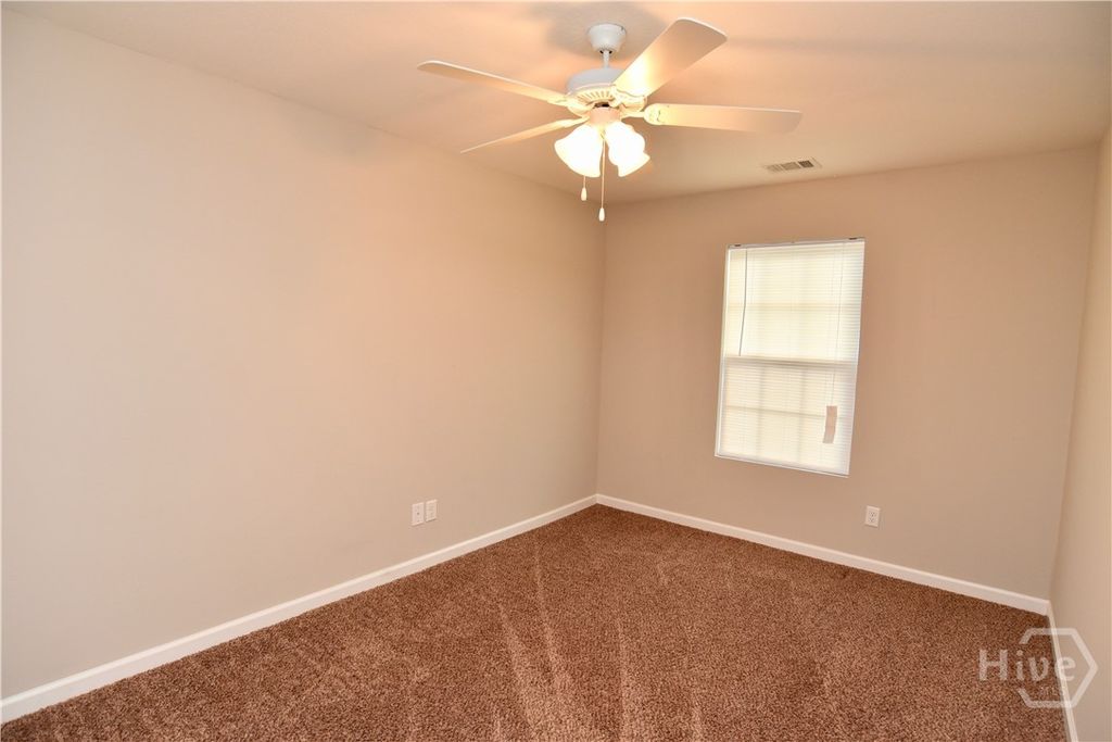 Image 8 of property listing at 45 Walker Court, Richmond Hill, GA 31324