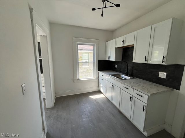 12005 Shadeland Avenue, Cleveland, OH 44108