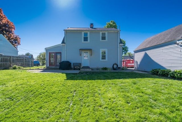 77 Lindbergh Blvd, Westfield, MA 01085