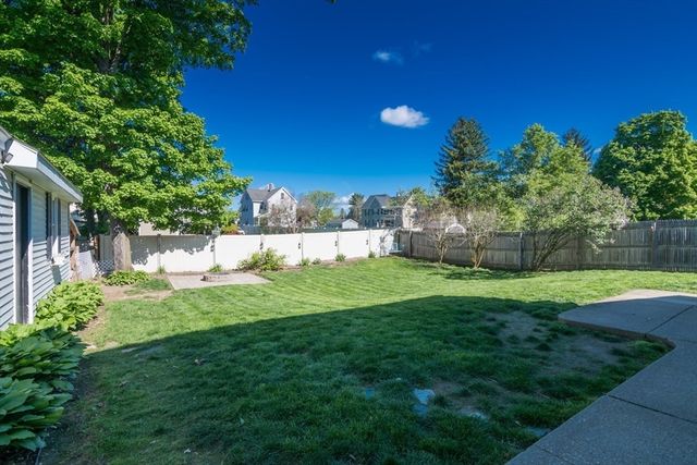 77 Lindbergh Blvd, Westfield, MA 01085