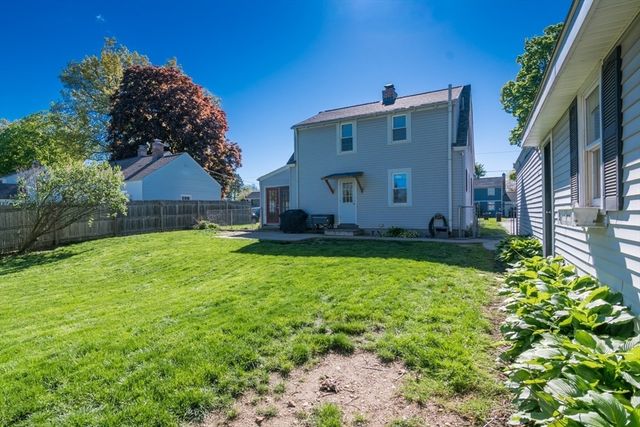 77 Lindbergh Blvd, Westfield, MA 01085