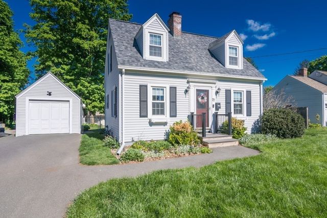 77 Lindbergh Blvd, Westfield, MA 01085