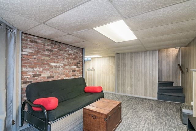 77 Lindbergh Blvd, Westfield, MA 01085