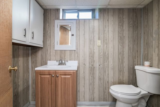77 Lindbergh Blvd, Westfield, MA 01085
