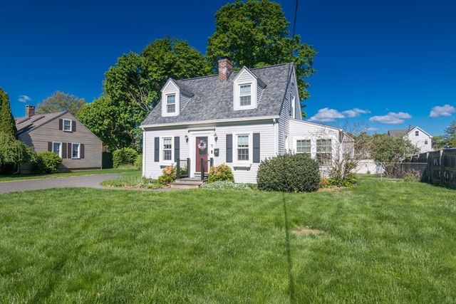 77 Lindbergh Blvd, Westfield, MA 01085