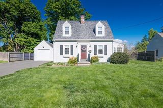 77 Lindbergh Blvd, Westfield, MA 01085