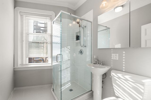 145 Charles St 4, Boston, MA 02114