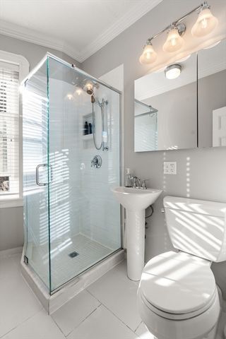 145 Charles St 4, Boston, MA 02114