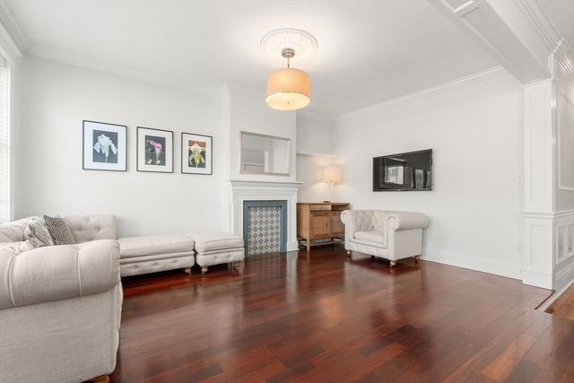 145 Charles St 4, Boston, MA 02114