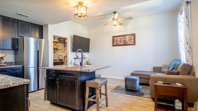 402 E 6th Street, Willow Springs, MO 65793