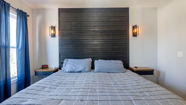 402 E 6th Street, Willow Springs, MO 65793