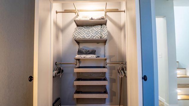 402 E 6th Street, Willow Springs, MO 65793