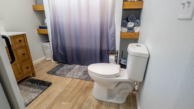 402 E 6th Street, Willow Springs, MO 65793