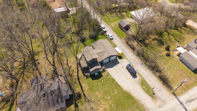 402 E 6th Street, Willow Springs, MO 65793