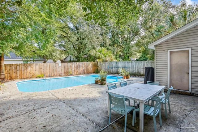 4613 Lennox Pl, Pensacola, FL 32514