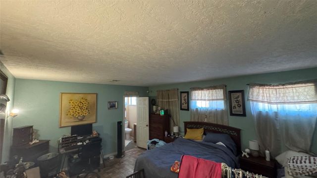 4717 17th Street, Bacliff, TX 77518