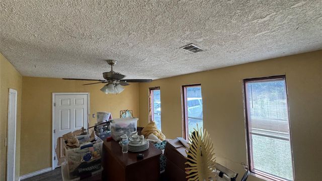 4717 17th Street, Bacliff, TX 77518