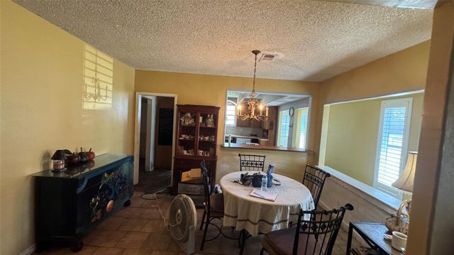 4717 17th Street, Bacliff, TX 77518