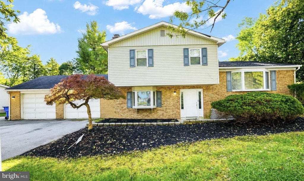 Image 1 of property listing at 1008 SPRUCE ST, Waldorf, MD 20601