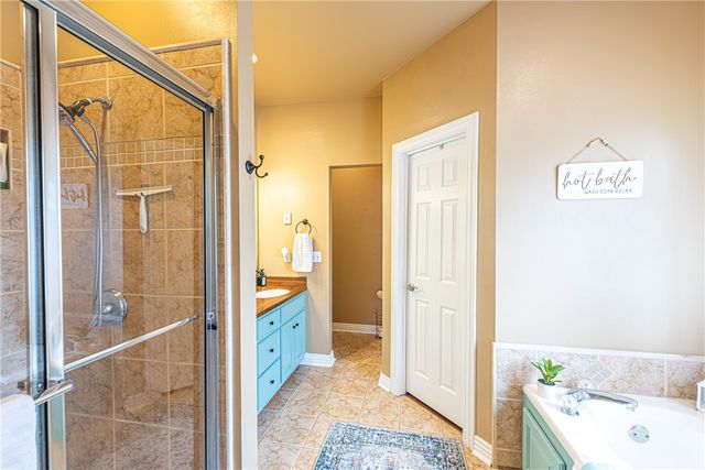 516 Brandy Station Drive, Fayetteville, AR 72704
