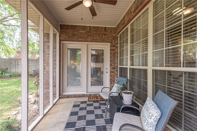 516 Brandy Station Drive, Fayetteville, AR 72704