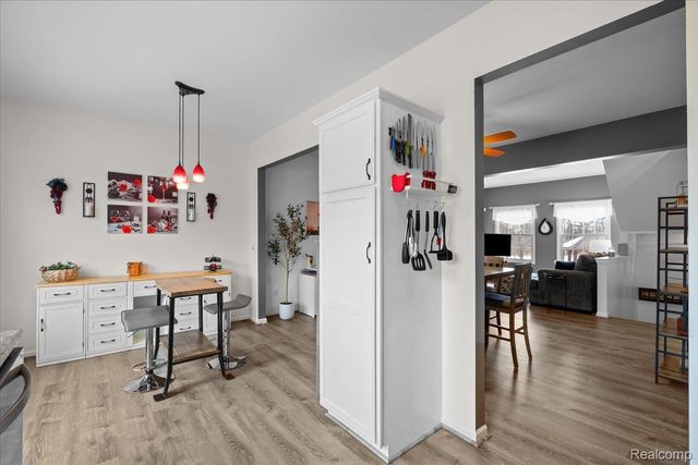 732 Eagle Drive, Fenton, MI 48430