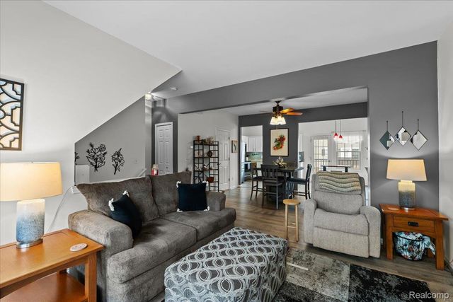 732 Eagle Drive, Fenton, MI 48430