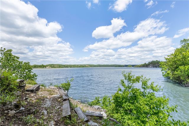 15100 Railroad Cut Road, Rogers, AR 72756